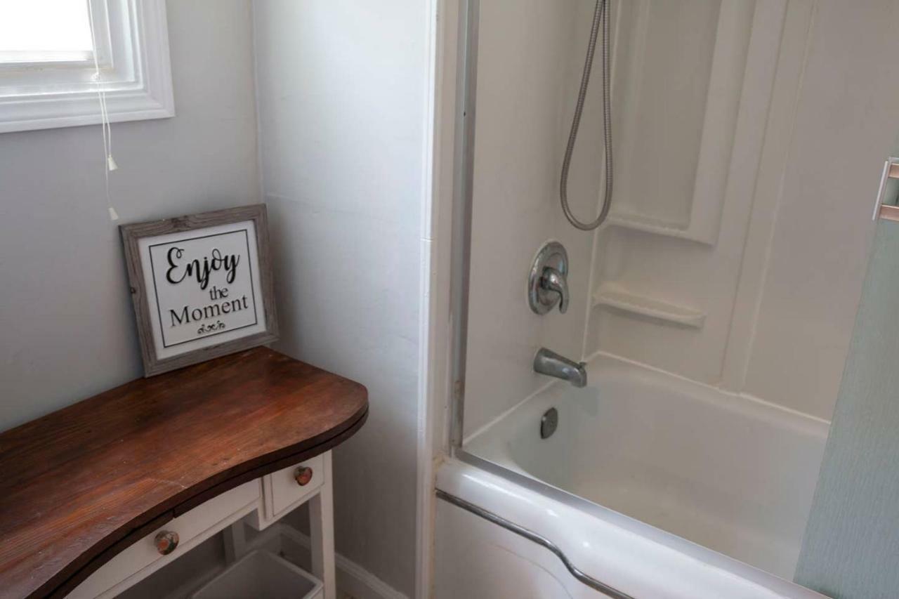 West End Neighborhood Cottage Santa Rosa Esterno foto